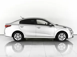 Kia  4