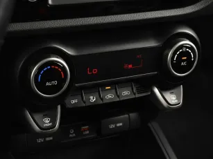 Kia  8