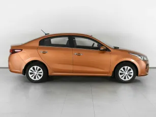 Kia  4