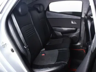 Kia  11