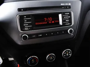 Kia  8