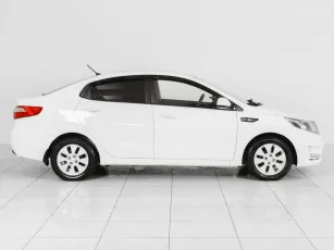 Kia  4