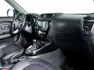 Kia  8