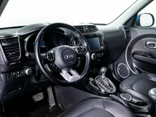 Kia  9
