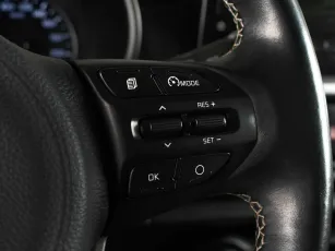 Kia  9