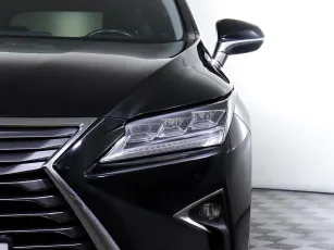 Lexus  9