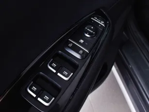 Kia  12