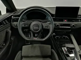 Audi  9