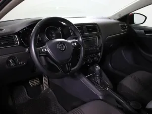 Volkswagen  8