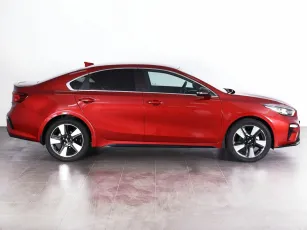 Kia  4