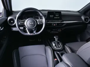 Kia  6