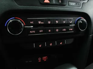 Kia  11