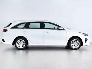 Kia  4