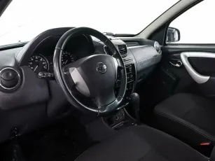 Nissan  9