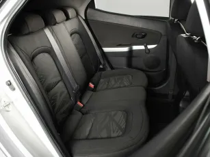 Kia  11