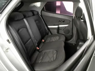 Kia  12