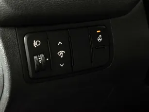 Kia  8