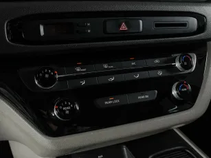 Kia  8