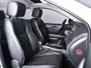 Infiniti  7