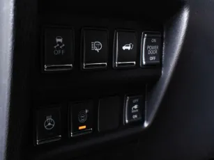 Infiniti  8