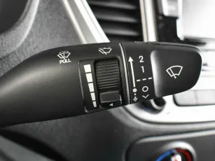 Hyundai  12