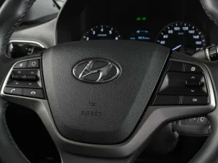 Hyundai  12