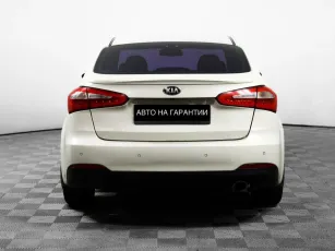 Kia  6