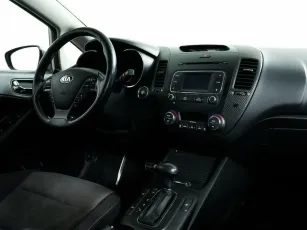 Kia  8