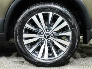 Mitsubishi  7