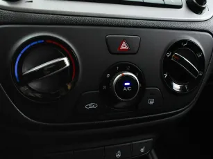 Hyundai  11