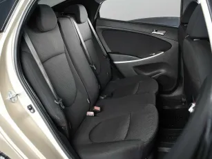 Hyundai  12
