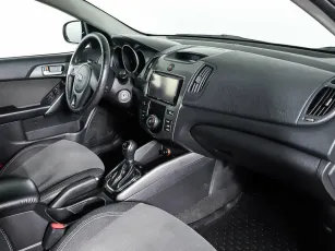 Kia  10