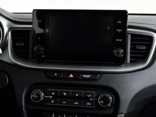 Kia  13