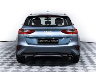 Kia  6