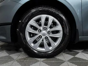 Kia  8
