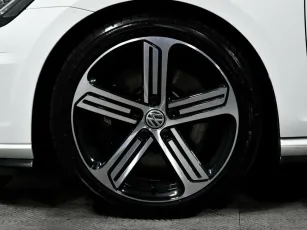 Volkswagen  6