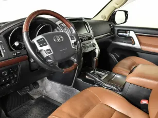Toyota  9