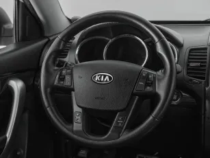 Kia  10