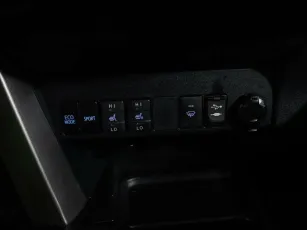 Toyota  9