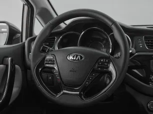 Kia  10