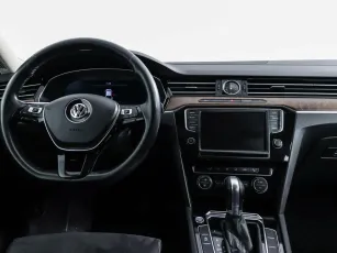 Volkswagen  6