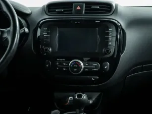 Kia  10