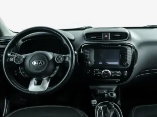 Kia  9