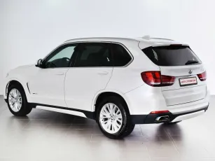 BMW  3