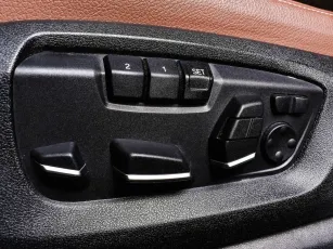 BMW  9