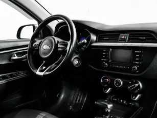 Kia  8
