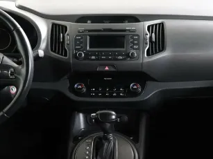Kia  8