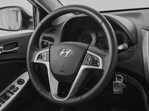 Hyundai  10