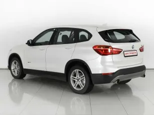BMW  3