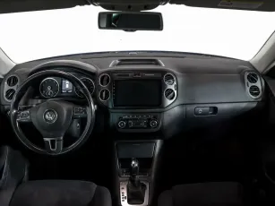 Volkswagen  6